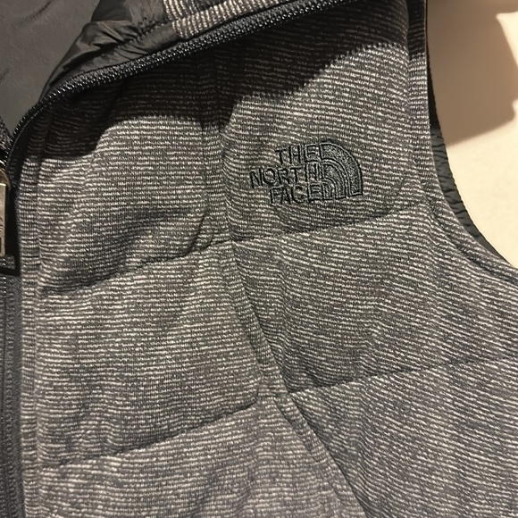 North Face Grey Vest - Small - Picture 2 of 3